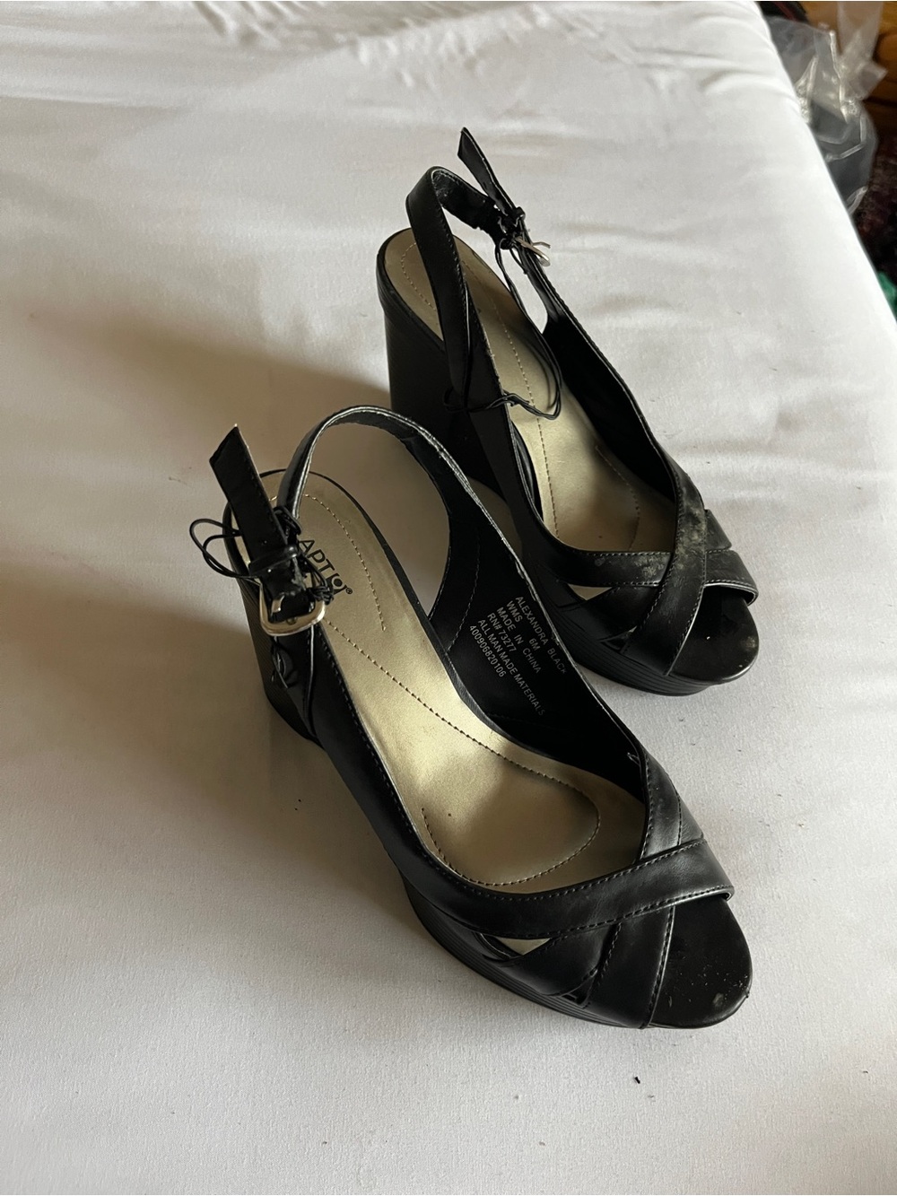 Apt 9 Alexandra Black Wedge Heels Size 6M Slingback